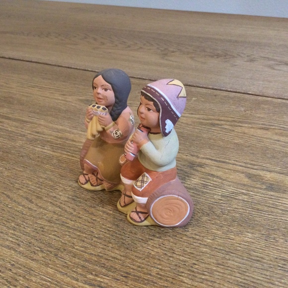 Clay Statue Figurine Boy and Girl - Picture 2 of 6